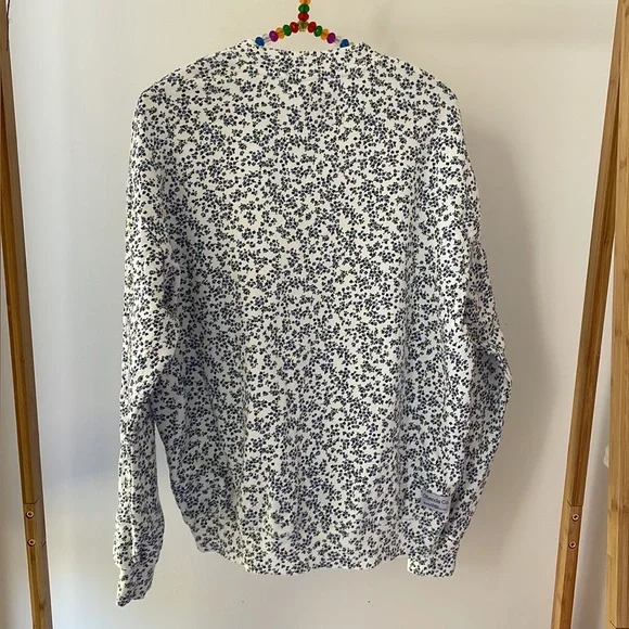 💙GHANDA CO. blue and white floral pullover “Maggie” - Picture 9 of 15